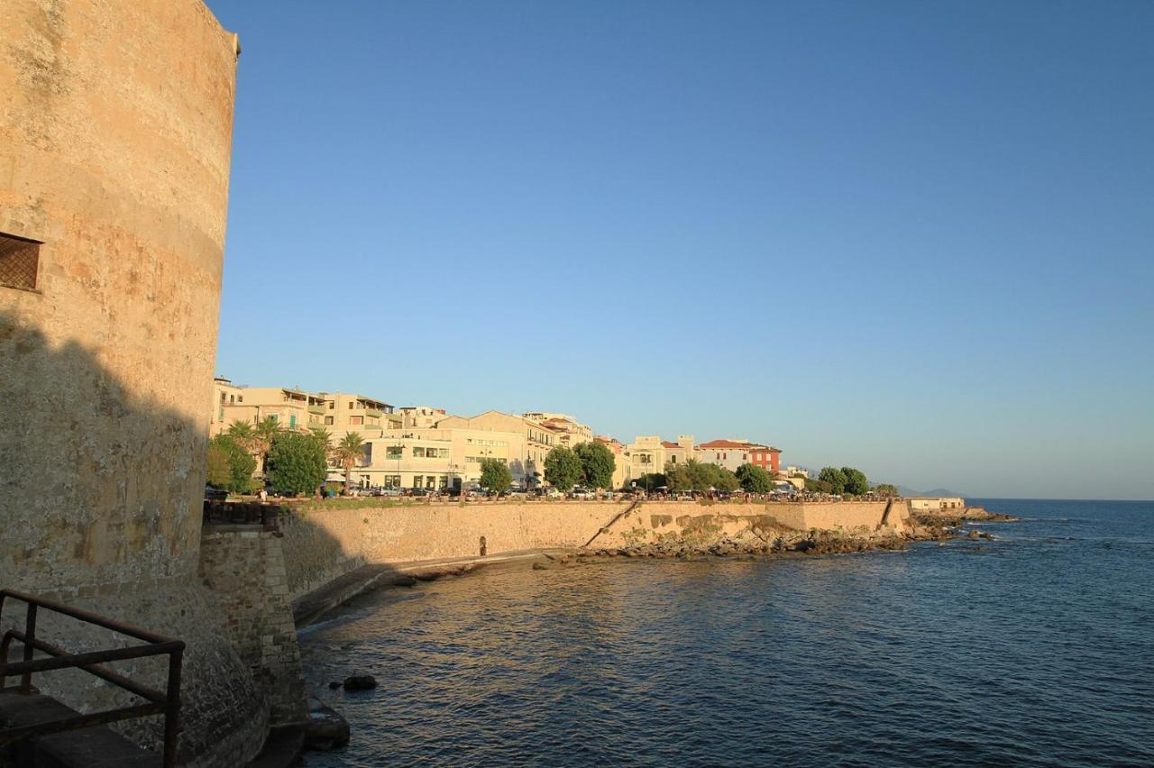 Amethyst Attic In Old Town By Sea Apartman Alghero Kültér fotó